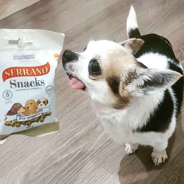 lupo serrano snacks para cachorros de mediterranean natural